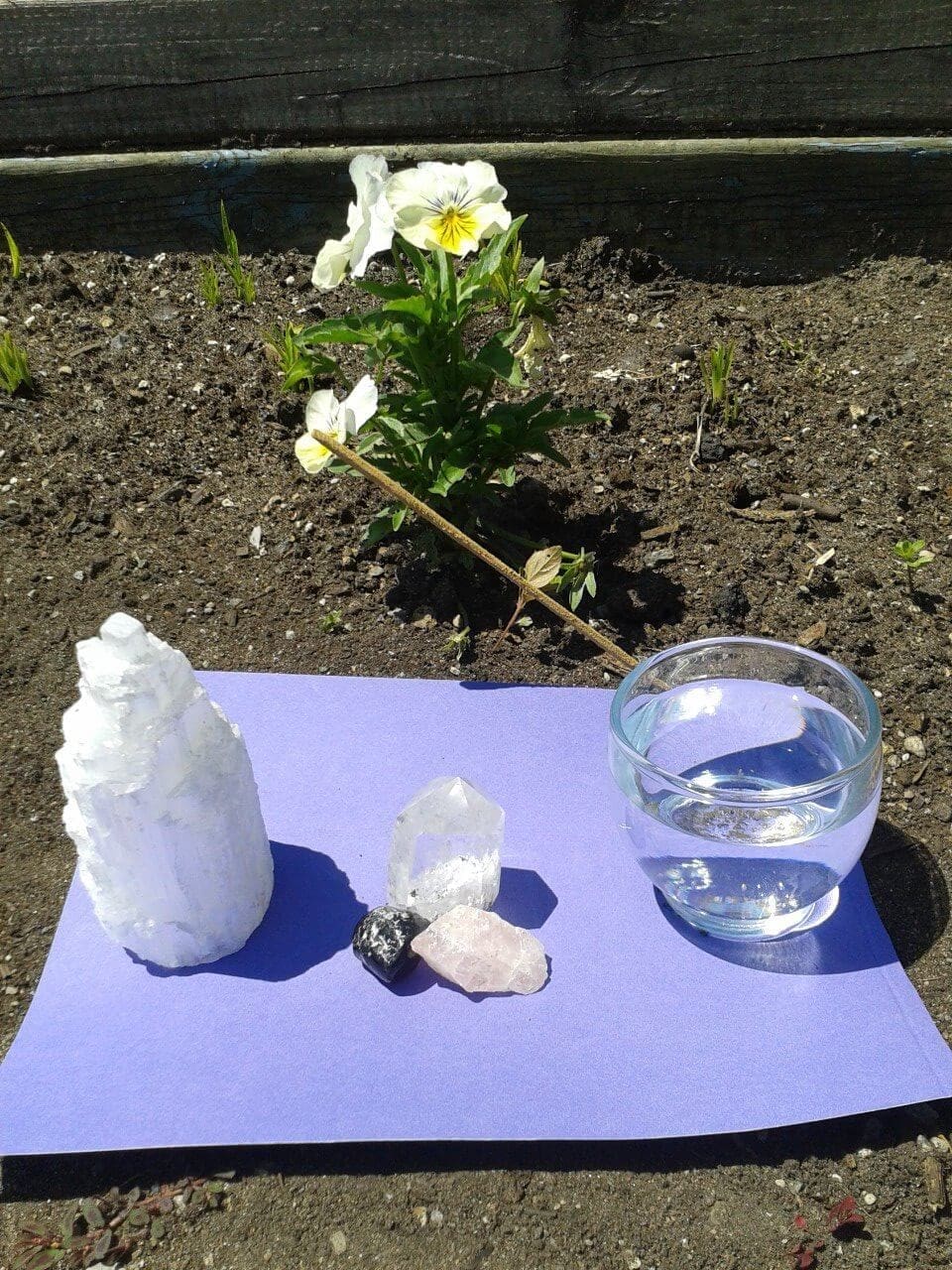 Why and how to clean and purify stones?